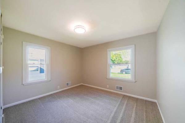 $970 / 2br - Beautifully Maintained 2-Bedroom, 1-Bathroom Home For Rent (Muskegon, MI)63783167607939124
