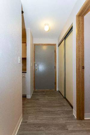 $1,750 / 2br - 813ft2 - Can't beat this spot! 2 bed, 1 bath in Federal Way's heart. (Federal Way - Rhododendron Species Botanical Garden)63929303033730123