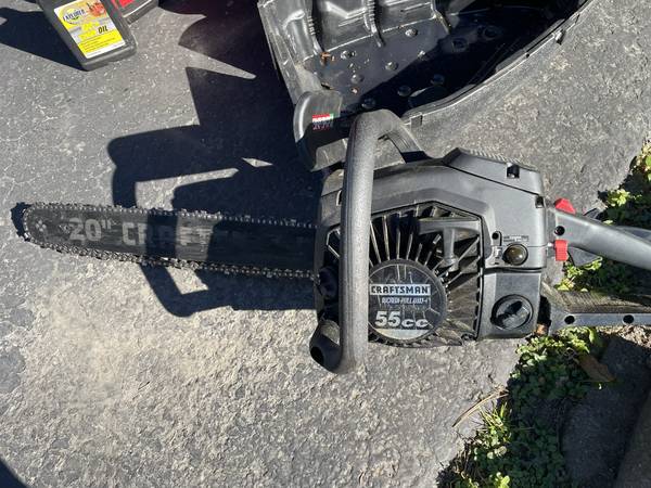Craftsman 20" Chainsaw 1
