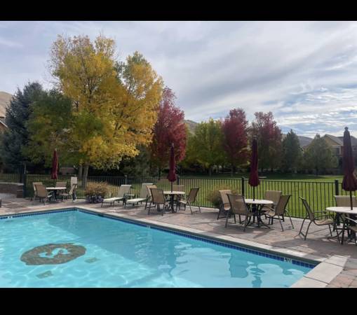 Sweetwater Condo 2 bedroom 2 bath w fireplace appliances gym pool hot 1