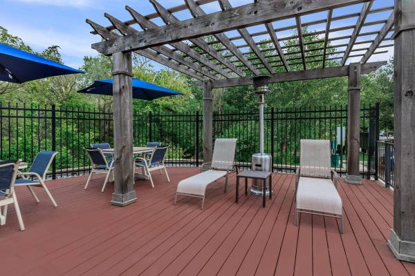 $1,600 / 1hab - 480ft2 - Vida moderna con ambiente favorable para mascotas y acceso conveniente al ascensor 🐾 (24 C St, Laurel, MD)63694446951427123