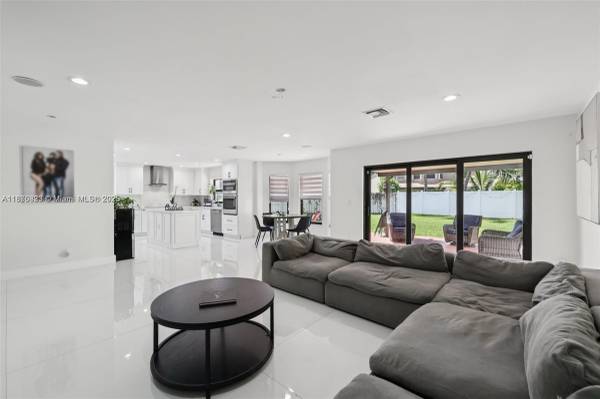 $9,000 / 5br - House for rent 5/3 (Pembroke Pines)63825133340419121