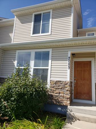 $1,850 / 2br - 1400ft2 - Spacious Townhome (Colorado Springs)63687136640131120
