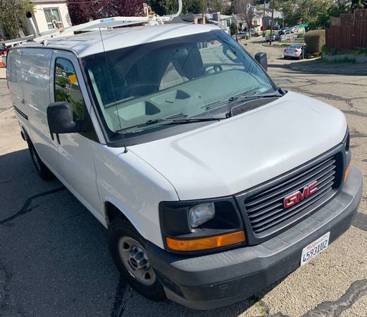 2017 GMC Savana 2500 3DR Furgón 4.8L (Chevrolet Express) *EXCELENTE PRECIO* - $6,900 (oakland hills / mills)63613228889347124