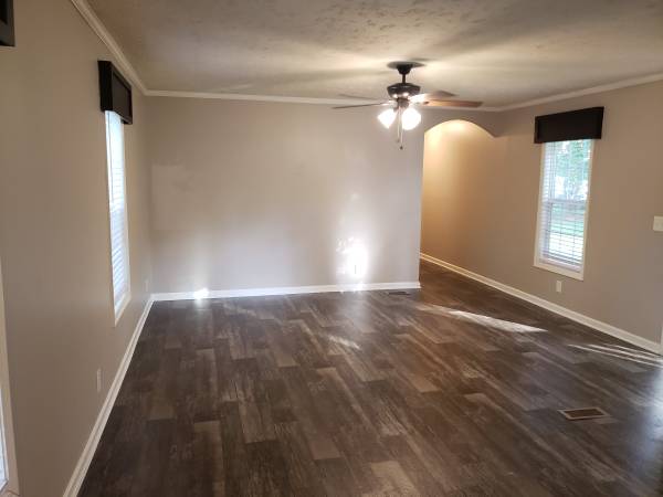 $1,249 / 2br - Home Run Deal: 2 Months Free + Prorated Rent! (Oakwood Forest)64027442085891120