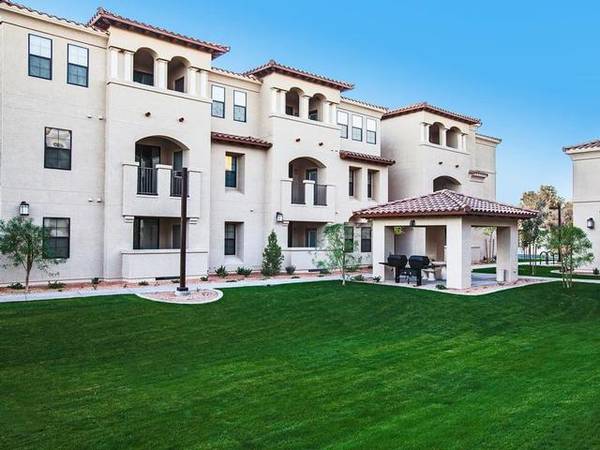 $1,429 / 1br - 713ft2 - Walk-In Closets, Hardwood Flooring, Fitness Center, Resident Clubhouse (Tempe)64047539773313122