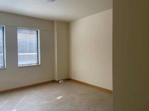 $887 / 400ft2 - Spacious Studios With Affordable Rent!! Utilities Paid! (DownTown)63820707818625122