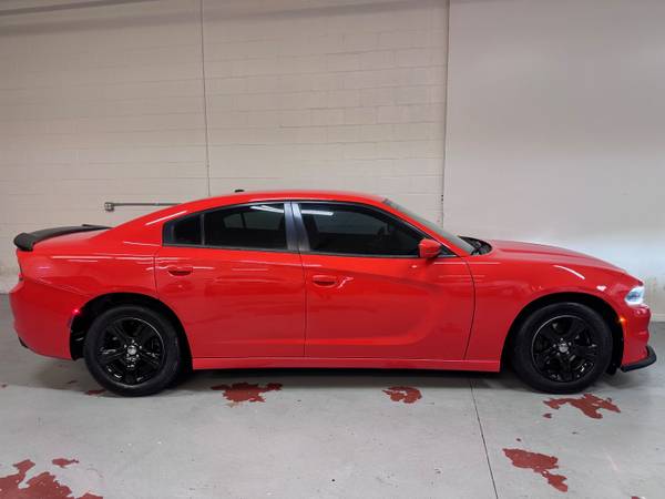 2018 Dodge Charger SXT *ONLY 94k ORIGINAL MILES* - $16,995 (Charlotte)63613512813569121