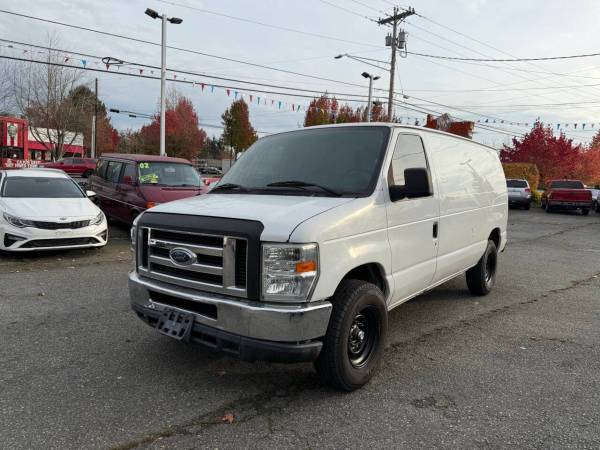 2010 Ford E-Series  E 250 3dr Cargo Van Full-Size 1