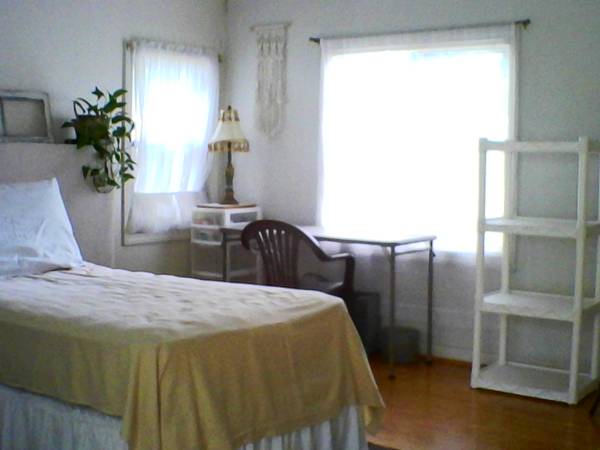 $850 Room in Home, No security deposit, No lease (Marlborough)63863134648707120