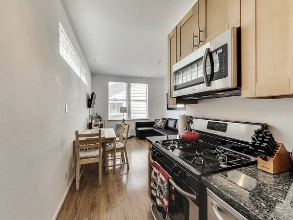 $940 / 1br - Ubicado convenientemente en la hermosa colina Telegraph, ¡1 habitación! (San Francisco)63657541875587120