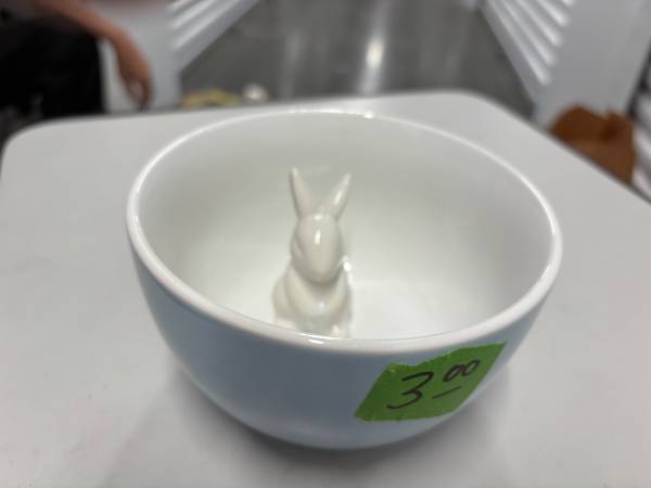 cute bowl with bunny 1