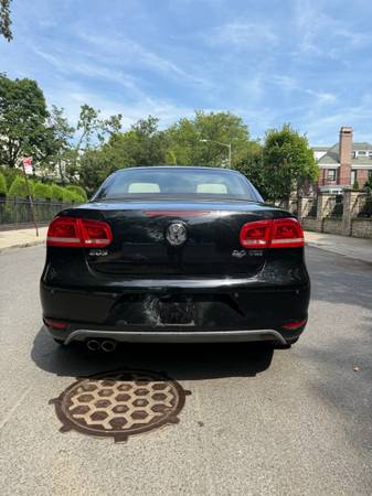 2012 Volkswagen EOS 2.0 TSI Hardtop Convertible - $5,300 (Brooklyn)63654718127107124