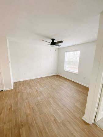 $934 / 1br - 570ft2 - The Emerson - The Waldo (Bowling Green)63897515448067122