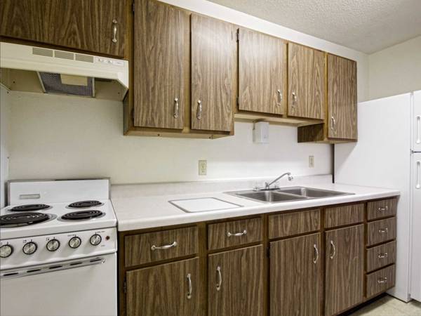 $595 / 1br - 550ft2 - ***Remodeled 1 Bdrm***Utilities Included*** (Sac City)63849486155011124