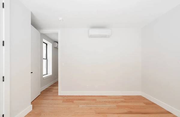 $3,100 / 3br - VIDEO! 🎥✨XXXXL DUPLEX IN CH! 2 BATH ROOMS!MODERN BRIGHT & CHARMING ✨✨ (Brooklyn)64033633410689123