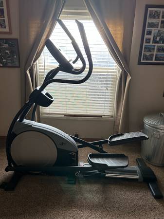 Nordic track elliptical 1