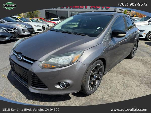 2013 Ford Focus SE Hatchback 4D 1