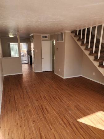$1,425 / 1br - 682ft2 - ¡Somos una comunidad con todos los servicios pagados! Cable incluido (11457 Dennis Rd, Dallas, TX)63796578792323123
