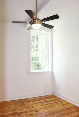 $1,799 / 1br - 431ft2 - Beautifully Renovated Apartment One Block from C'ville's Downtown Mall (Charlottesville, VA)63969199454467121