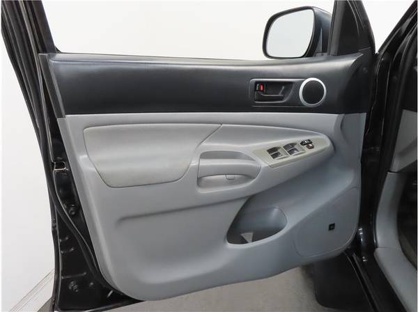 2011 Toyota Tacoma PreRunner - ¡CRÉDITO BUENO/MALO/NO IMPORTA, ACEPTADO! - $20,999 (+ Escondido Auto Super Center)63618392788481124