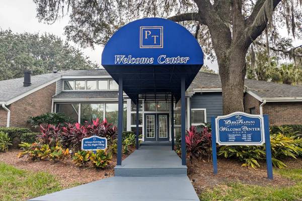 $1,829 / 2 habitaciones - 1210 pies² - ¡¡¡¡VISITA Y ASEGURA TUS OFERTAS ESPECIALES NUEVAS!!!! $50 Aplicaciones (8401 Southside Blvd., Jacksonville, FL)64005271856897123