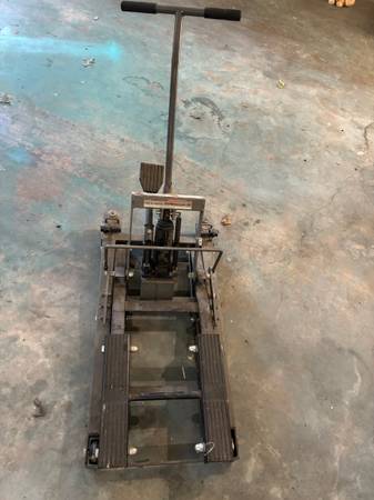 Bike jack stand 1
