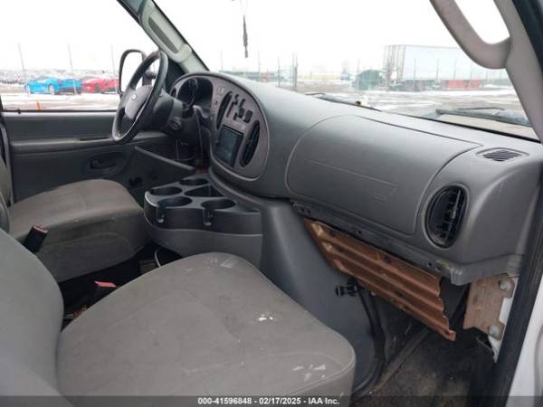 Furgón de carga Ford Econoline 2008 E-150 Recreativo - $3.950 (4301 MORRISON RD DENVER CO 80219)63619691185923124