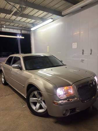 2006 Chrysler 300 1