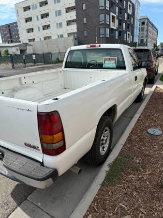 2000 GMC Sierra 1500 Regular Cab · 102k millas - $8,500 (Denver)63619927430915122