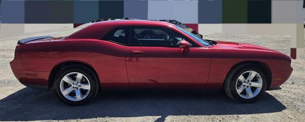 2009 Dodge Challenger – $9,000 (OBO) – Runs & Looks Like New! - $9,000 (NORTH BEND)63623060619395122