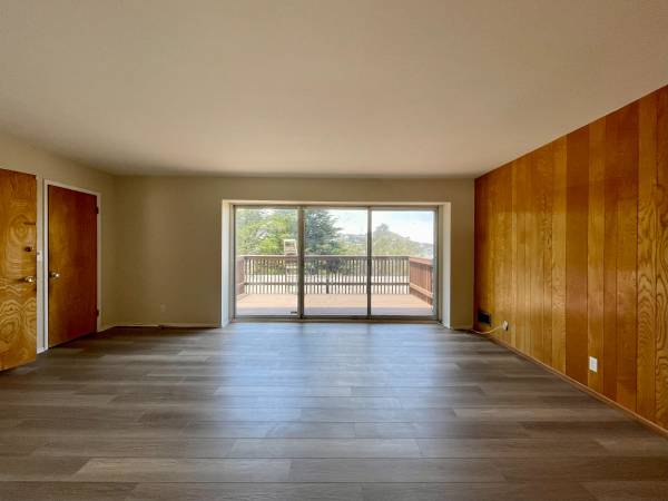 $3,695 / 1br - Well-Maintained Rear 1BR w/ Balcony, Views & Parking Included (twin peaks / diamond hts)63994099676674121