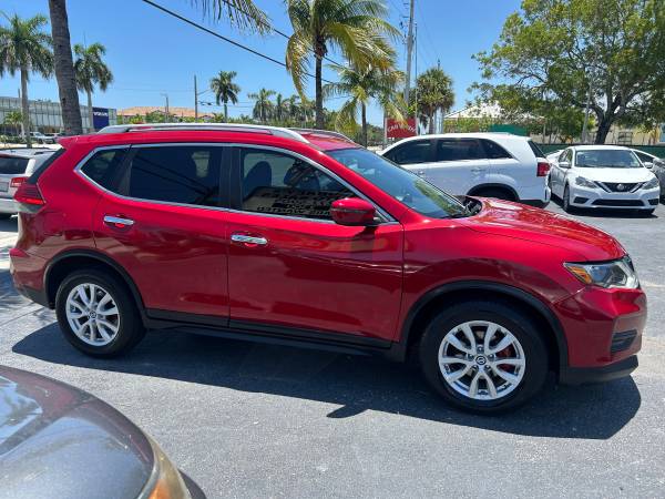 2017 1/2 Nissan Rogue SV Package Bluetooth - $8,500 (Delray Beach)63485704846339121
