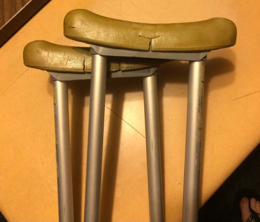 Aluminum Crutches 1