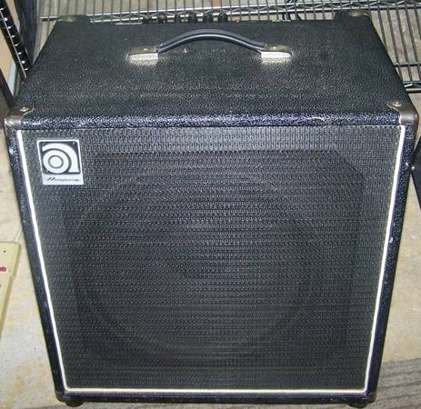 Ampeg BA115 bass combo 1