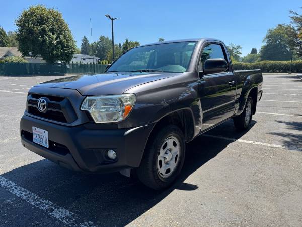 2012 Toyota Tacoma (63,000 miles) - $10,800 (Bellingham)63471355260803121