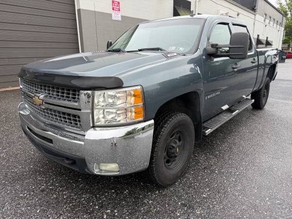 2008 Chevrolet -K2500 HD Pickup Silverado LT2 - $14,900 (Harrisburg)63477771931265121