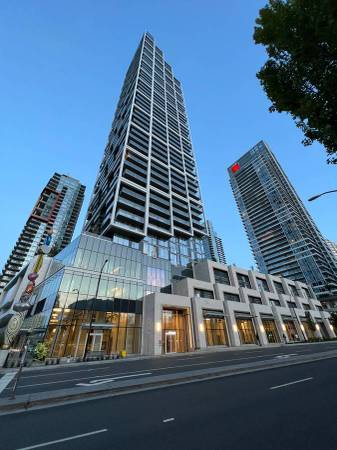 (PLH_REF#6000)**Stylish 1-Bed in Station Square- Heart of Metrotown 1