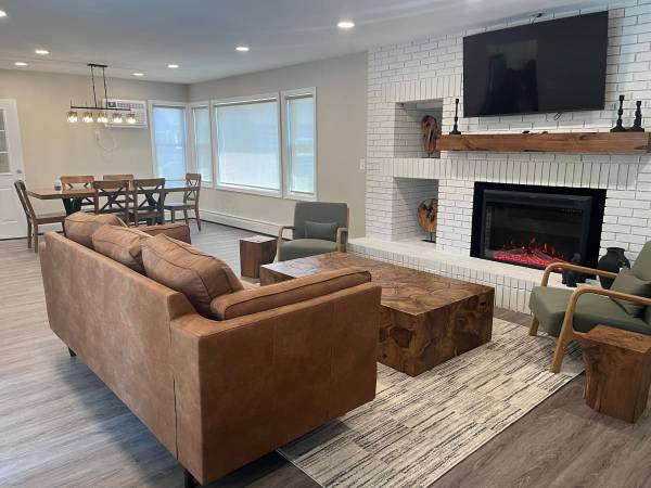 $1,695 / 1br - 655ft2 - Patio/Balcony, LED Lighting, Pet Friendly Community (51 Hopmeadow St, Simsbury, CT)63989075371266122