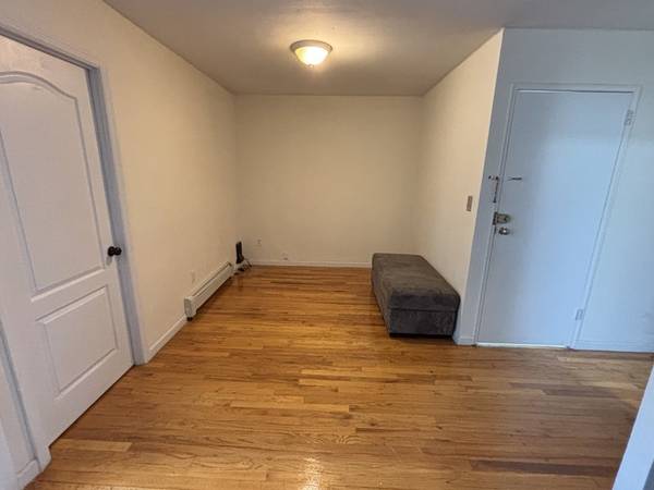 $730 1 Room for Rent (Jamaica)63809042386563122