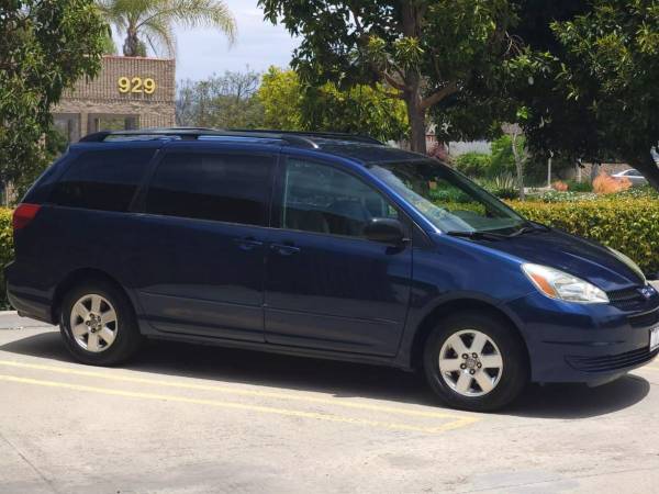 2005 Toyota Sienna - ¡Financiamiento disponible! - $6950.00 (Vista)63440391785603123