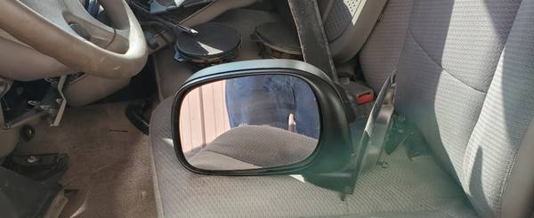 Pair of Truck Mirrors off 2003 Dodge Ram 1500 1