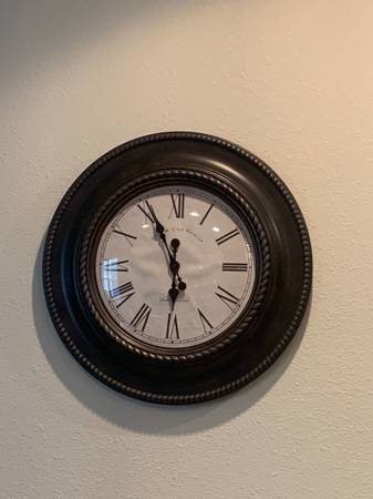 Wall clock 1
