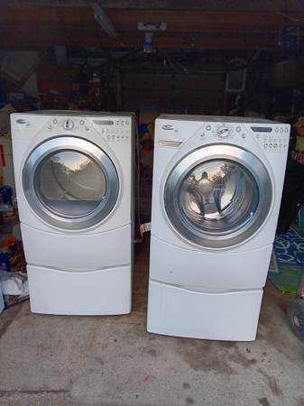 Whirlpool Duet Washer/Dryer (Gas) w/Storage Underneath 1