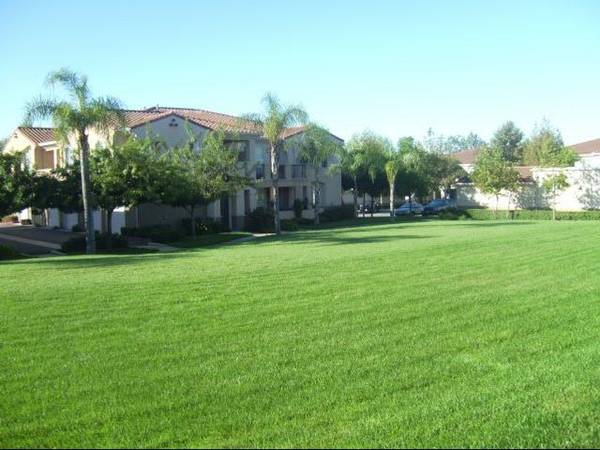 $2,999 / 3br - 1077ft2 - Exercise Circuits, Built-in Microwave, Gated Community (Shopping Centers, Fast Food, Gas Stations)64028083524354122