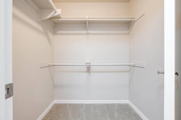 $3,489 / 3br - 1309ft2 - Townhome Premium de 3 Dormitorios en Comunidad Cerrada - Listo para Mudarse (18005 W. Anne's Circle, Los Angeles, CA)63869888385281121