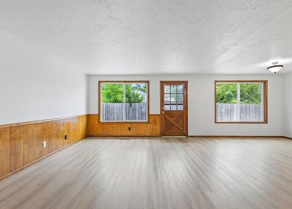 $850 / 2br - Encantadora casa de 2 habitaciones y 1.5 baños en Lansing (Lansing, MI)63620275540483121
