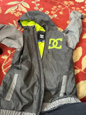 Youth Snowboard Jacket & Pants DC, 686 1