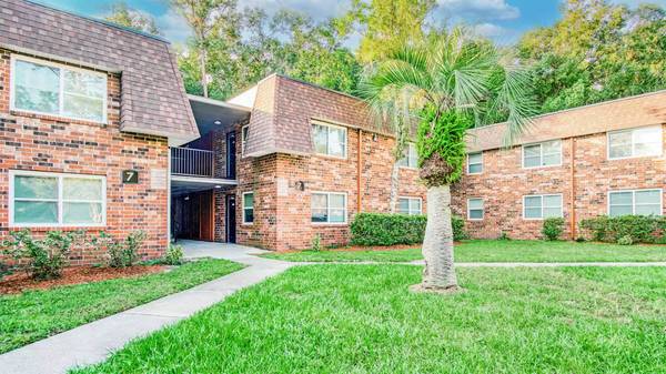 $1,514 / 2br - 790ft2 - Stop by today at the 2 bed / 1 bath of your dreams! 790 Sq Ft! (Jacksonville)64005270114691120