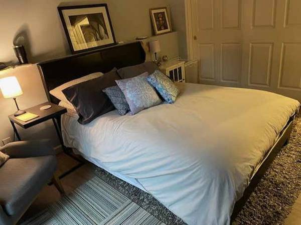 Attached bathroom. Access to full kitchen. room for rent{ 1